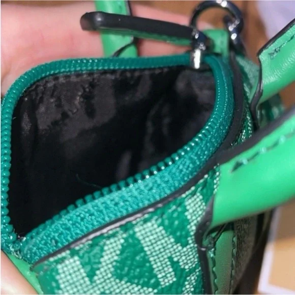 NWT Michael Kors Green Micro Duffle KeyFob - Picture 16 of 16